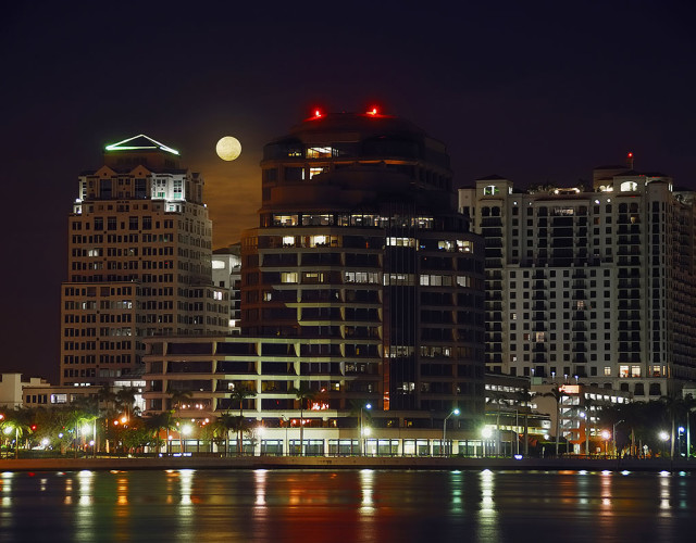 WPB_moonset